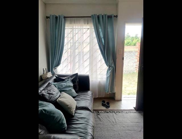 2 BEDROOM HOUSE FOR SALE IN COSMO CITY